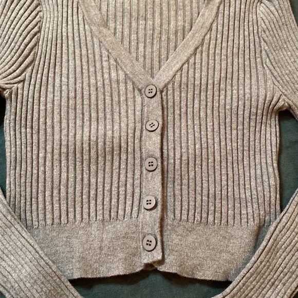 Gray Ribbed Cropped Cardigan Large Button Up - Picture 3 of 6